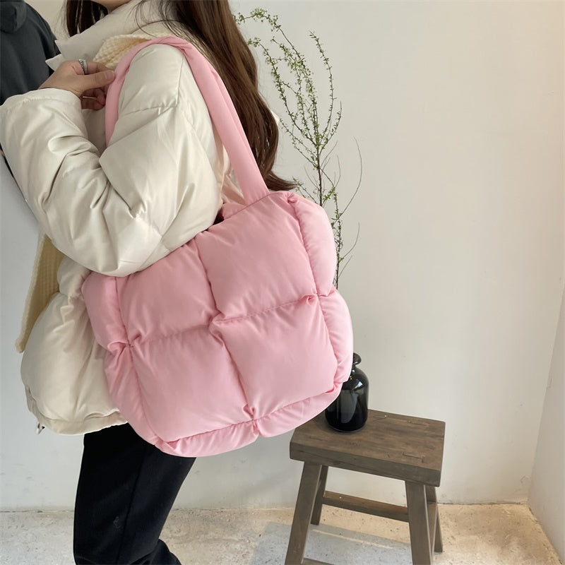 Classic Vintage Bag with a Flattering Fit