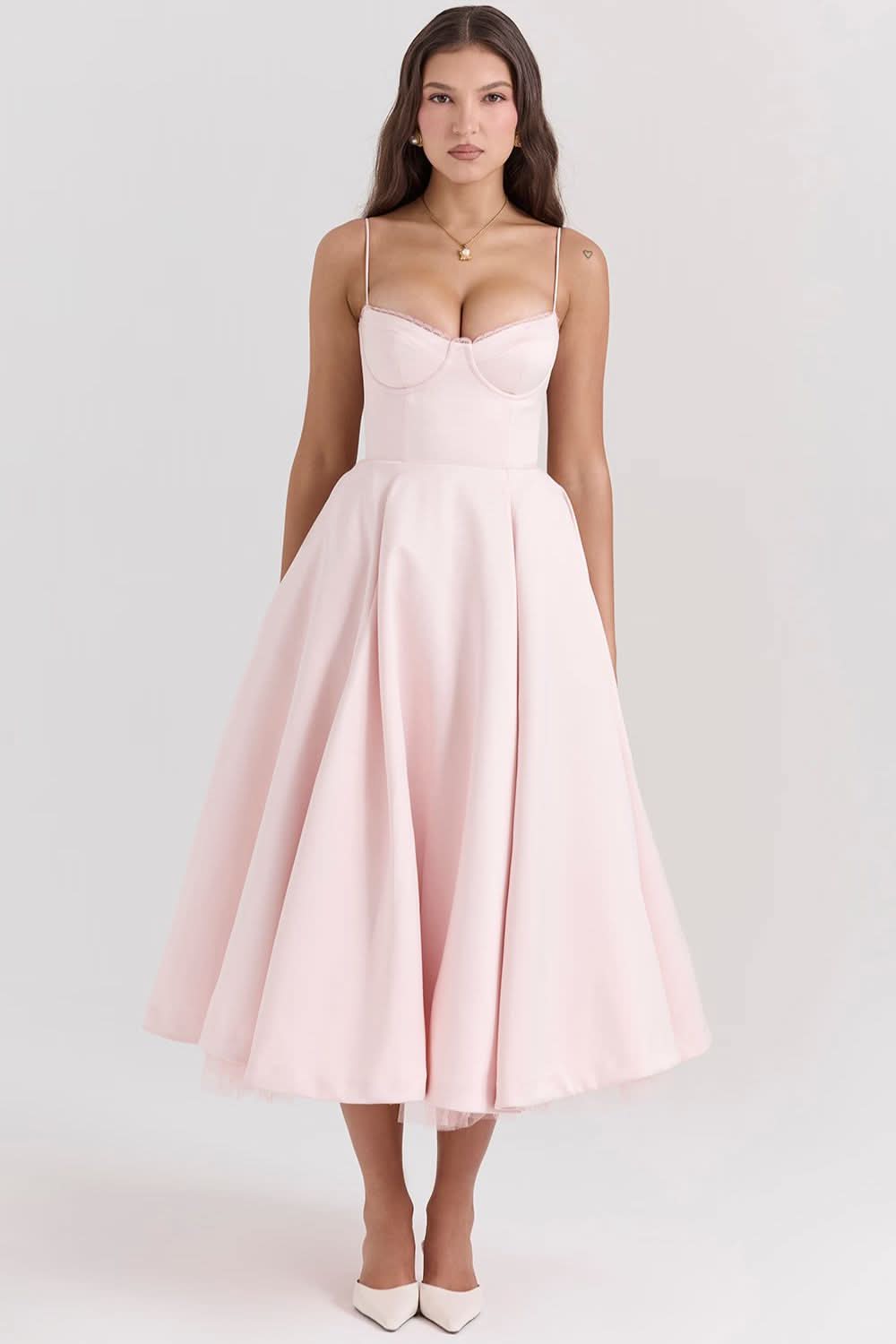 Classic Vintage Dress with a Flattering Fit