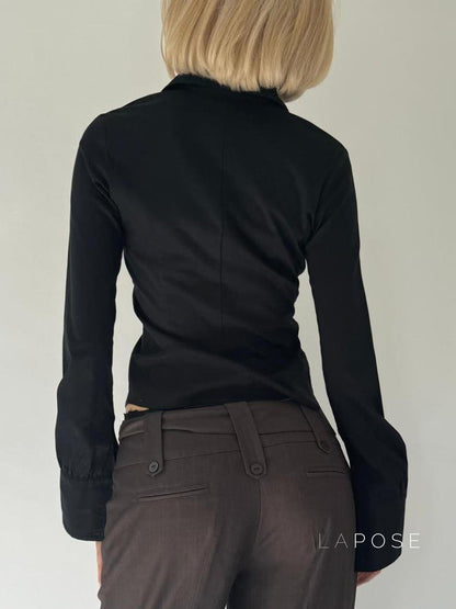 Classic Vintage Shirt with a Flattering Fit