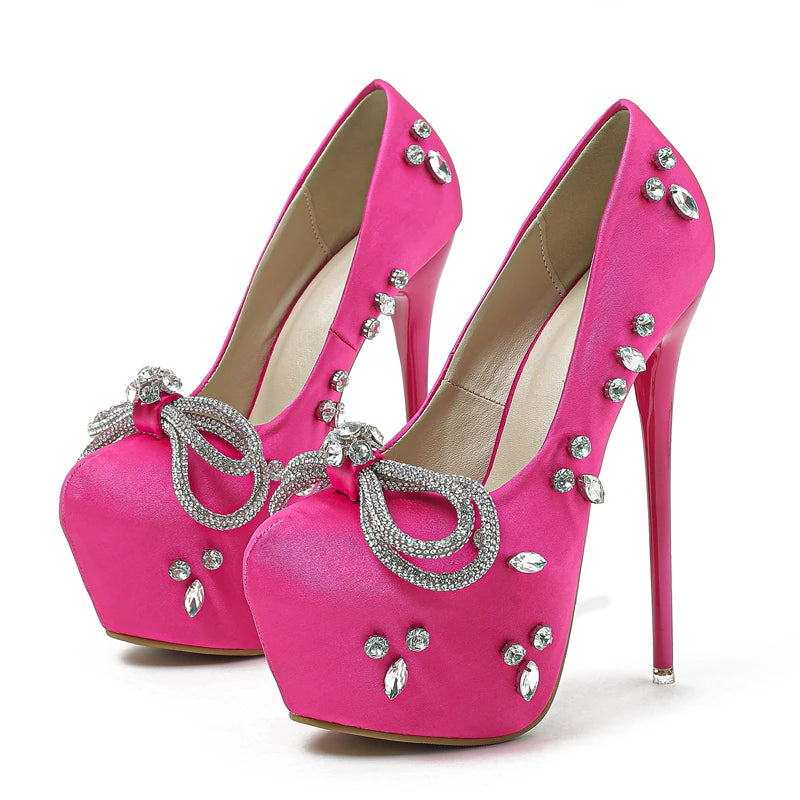 Polished Heels with an Effortless Classic Look