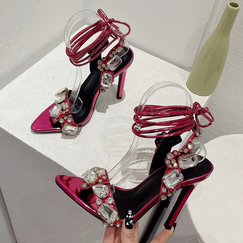 Well Tailored Heels with a Graceful Silhouette