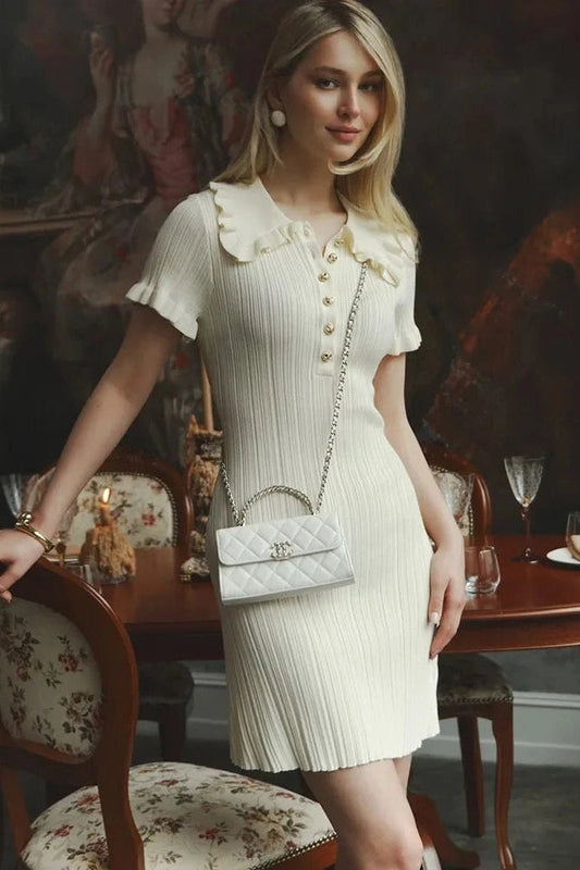 Classic Vintage Dress with a Flattering Fit