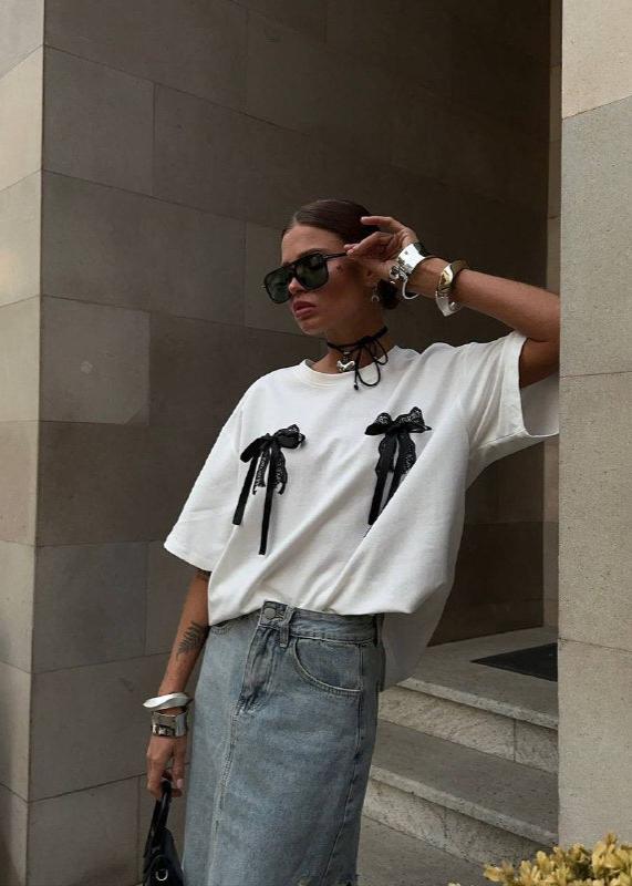 Beautifully Finished T-Shirt in a Timeless Design