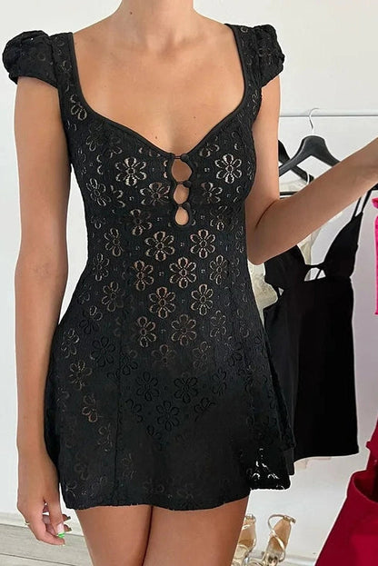 Gracefully Styled Dress for Any Occasion