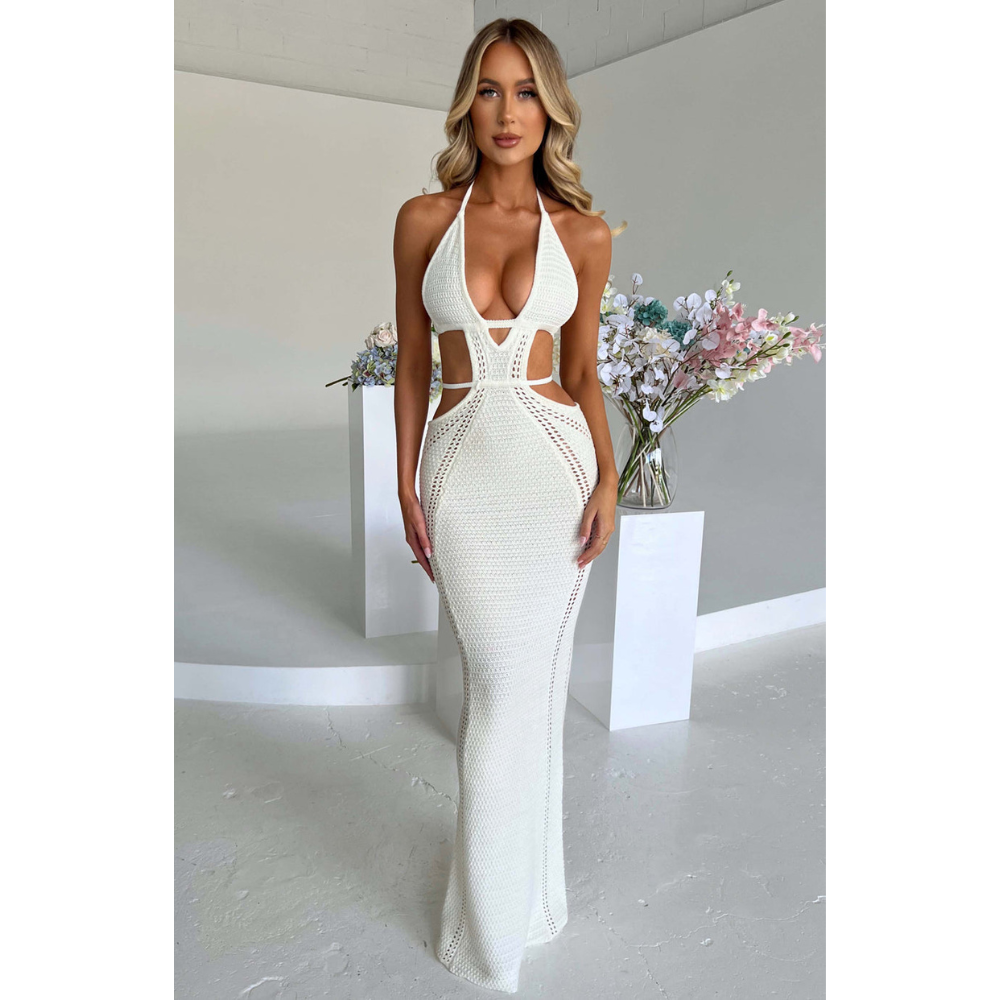 Effortlessly Elegant Dress with a Timeless Design