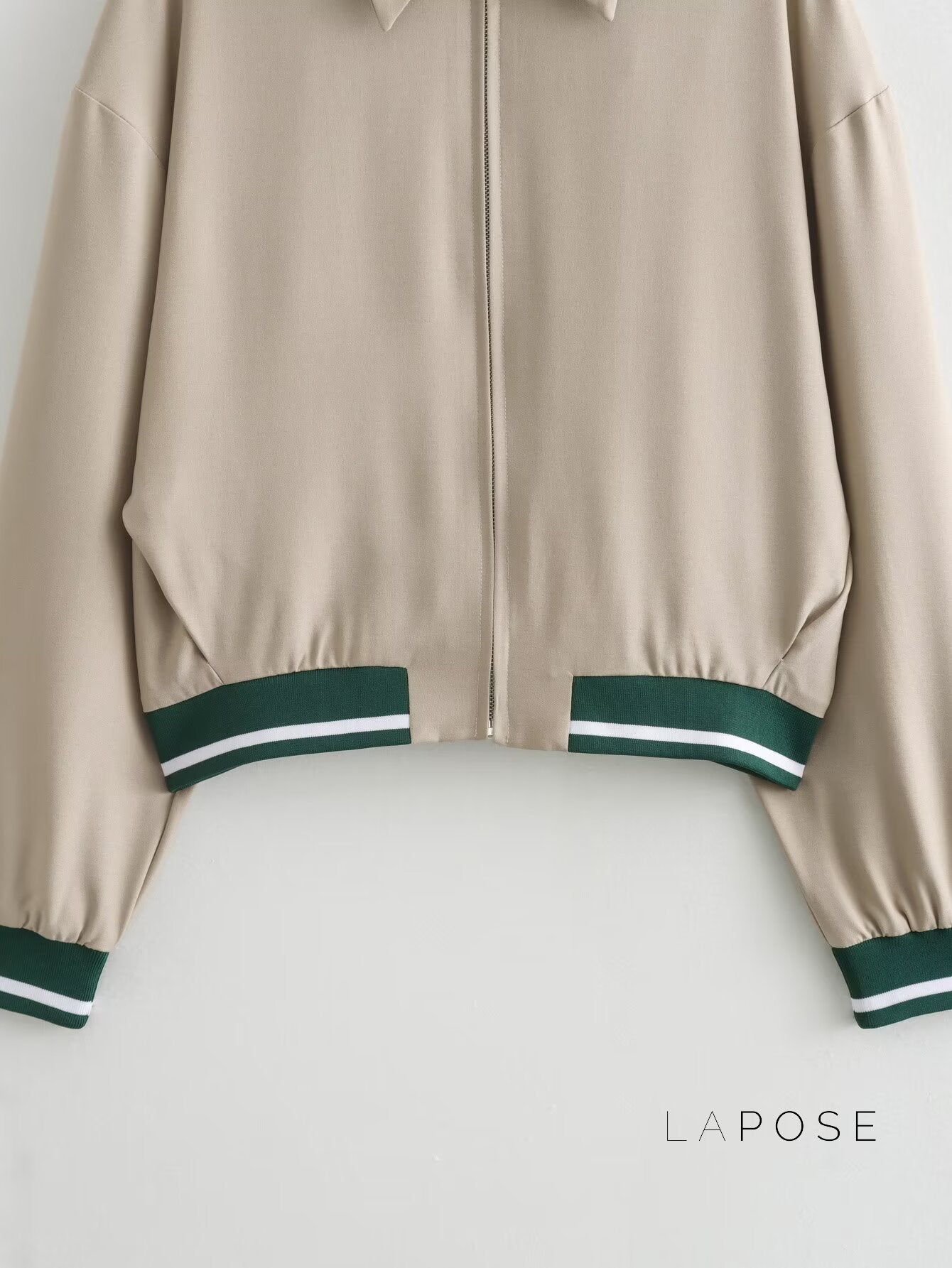 Well Tailored Jacket with a Graceful Silhouette
