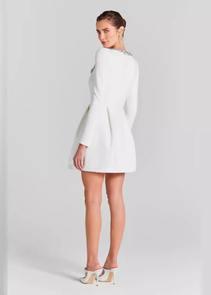 Well Tailored Dress with a Graceful Silhouette