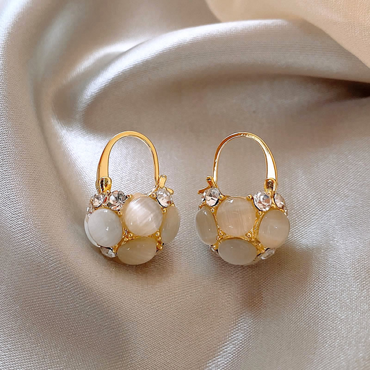 Pearl Earrings With Gold Crystals