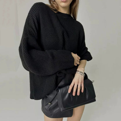 Well Tailored Sweater with a Graceful Silhouette