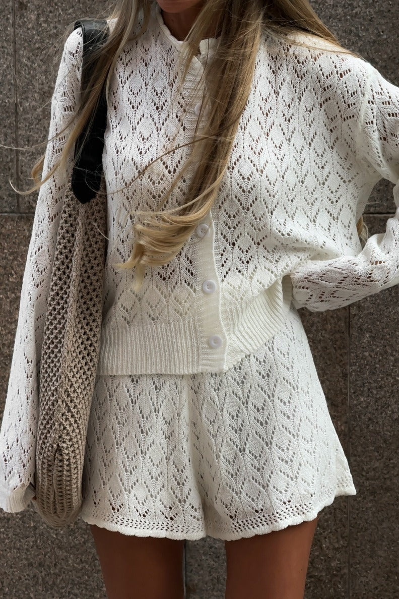 Effortlessly Elegant Garment with a Timeless Design