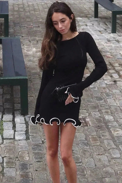 Effortlessly Elegant Dress with a Timeless Design
