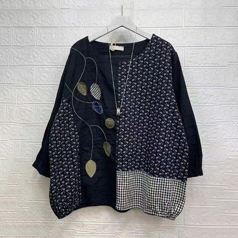 Japanese Style Embroidered Floral Spliced ​​round Neck T-shirt elevenforest