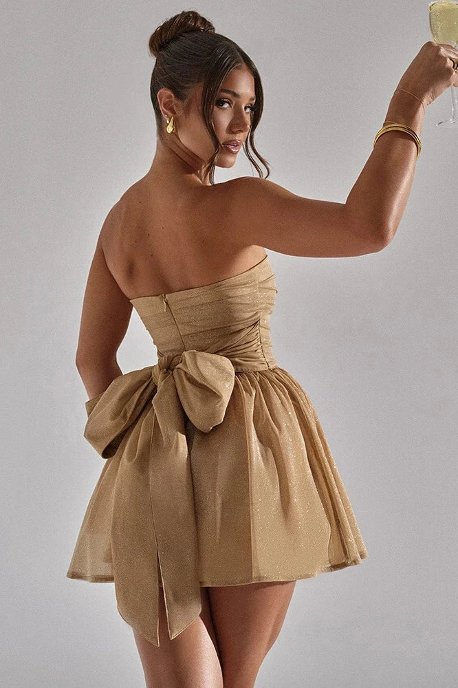 Effortlessly Elegant Dress with a Timeless Design
