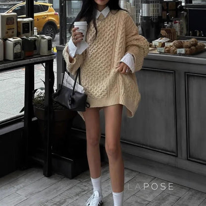 Effortlessly Elegant Sweater with a Timeless Design