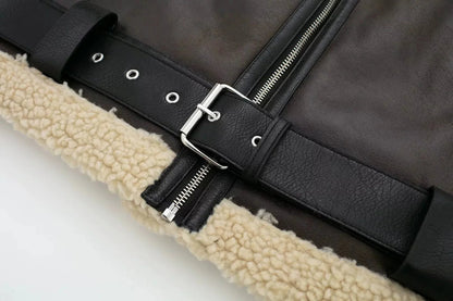 Effortlessly Elegant Jacket with a Timeless Design