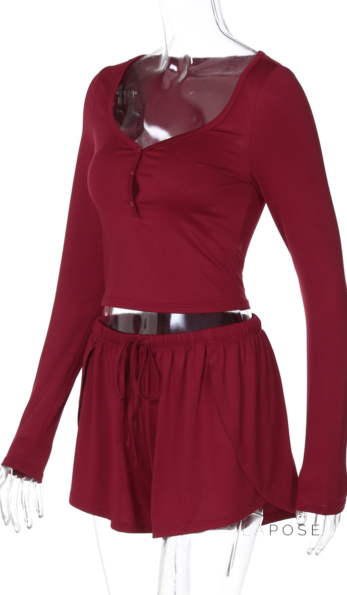 Effortlessly Elegant Garment with a Timeless Design