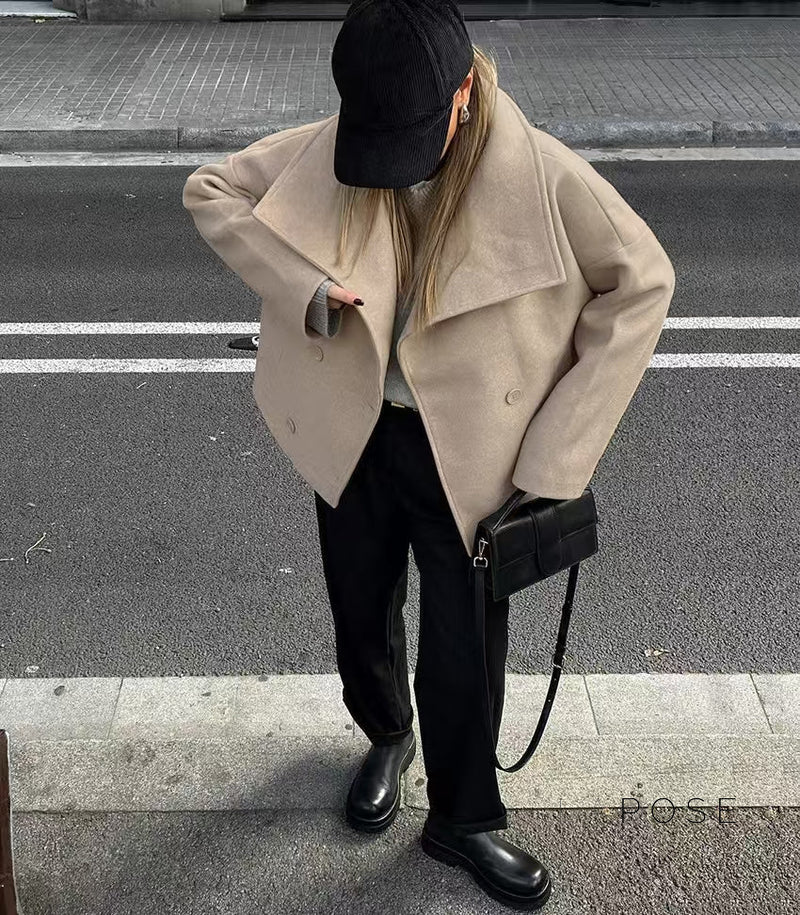 Elegantly Styled Jacket for Everyday Wear