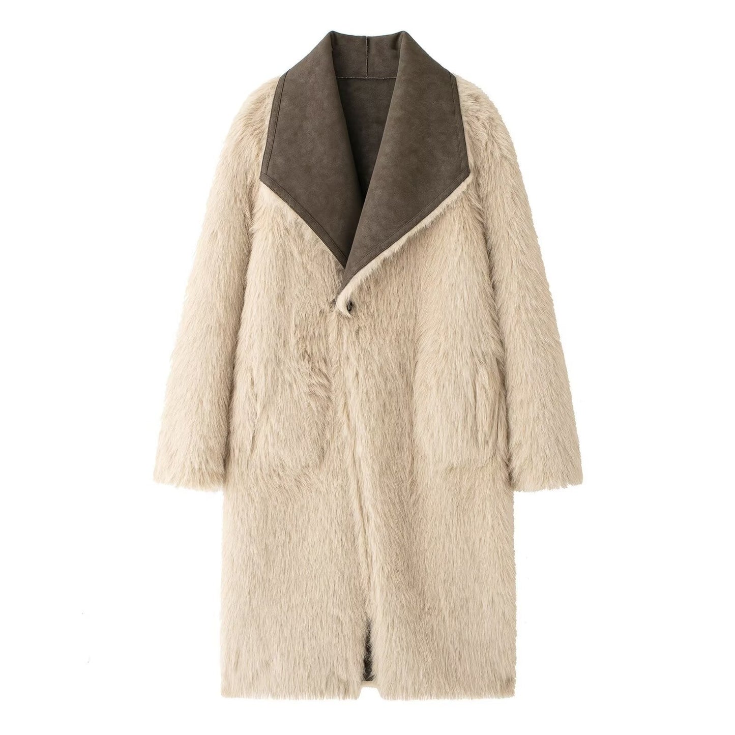 Beautifully Finished Coat in a Timeless Design