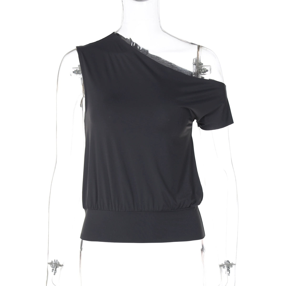 Well Tailored Garment with a Graceful Silhouette