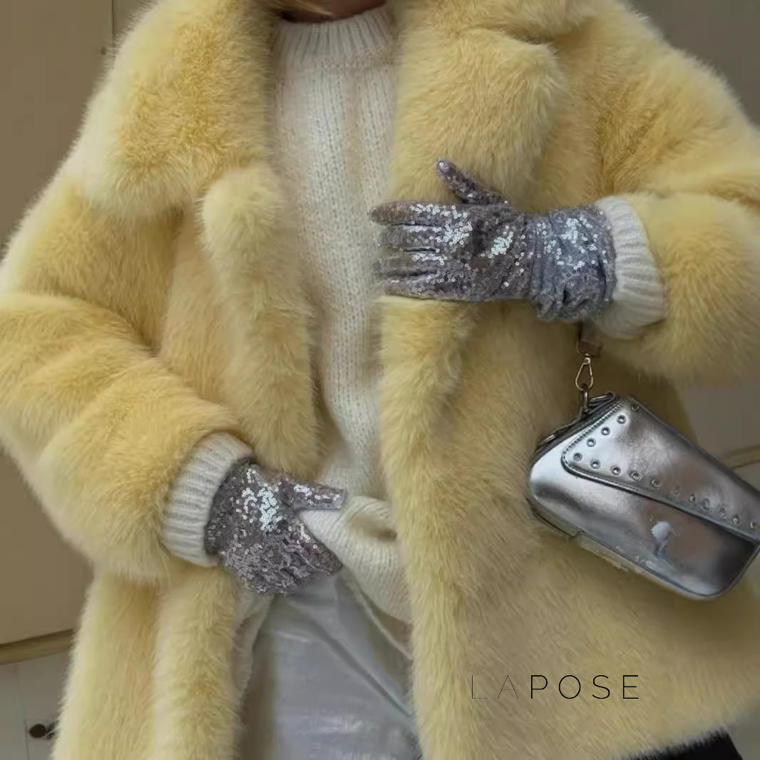 Elegantly Styled Coat for Everyday Wear