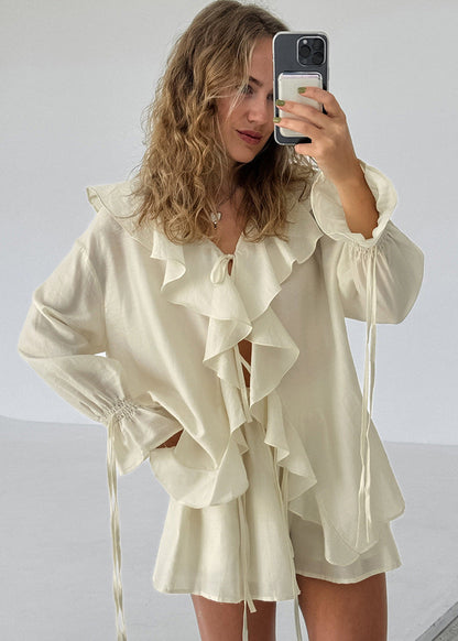 Effortlessly Elegant Garment with a Timeless Design