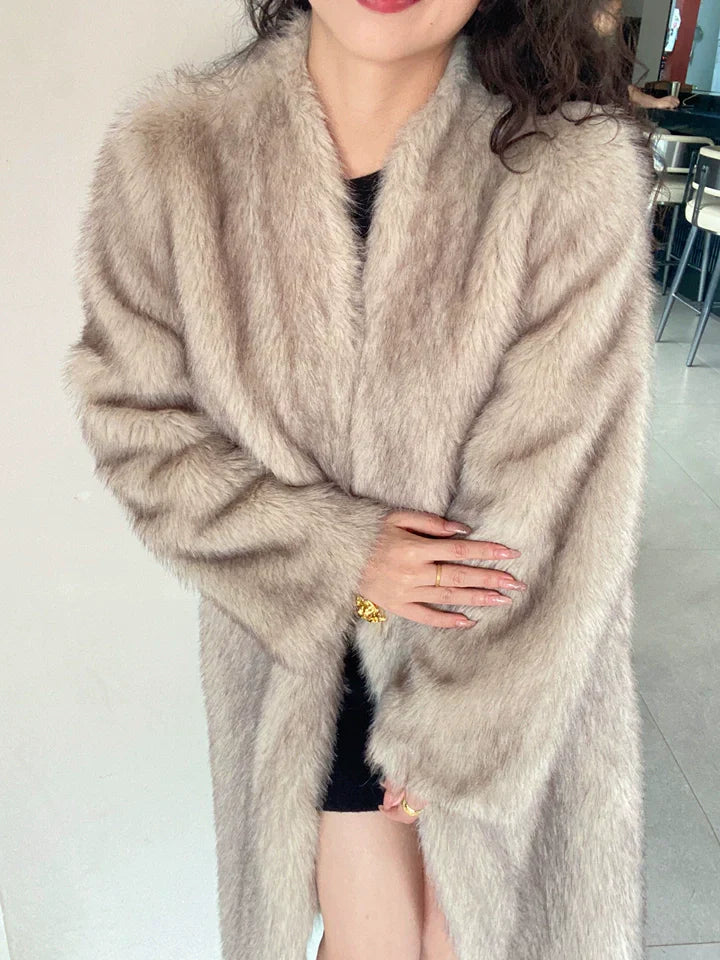 Classic Vintage & Enduringly Stylish Coat