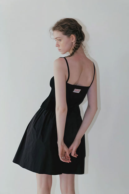 Gracefully Styled Garment for Any Occasion
