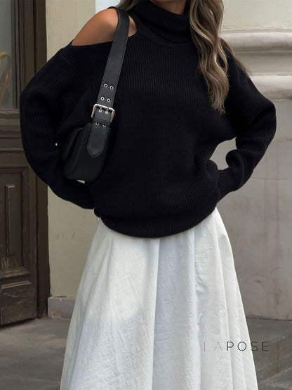 Well Tailored Sweater with a Graceful Silhouette