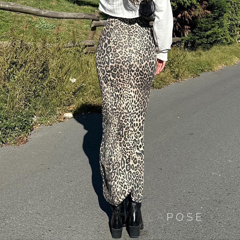 Sophisticated Garment with a Clean Classic Look