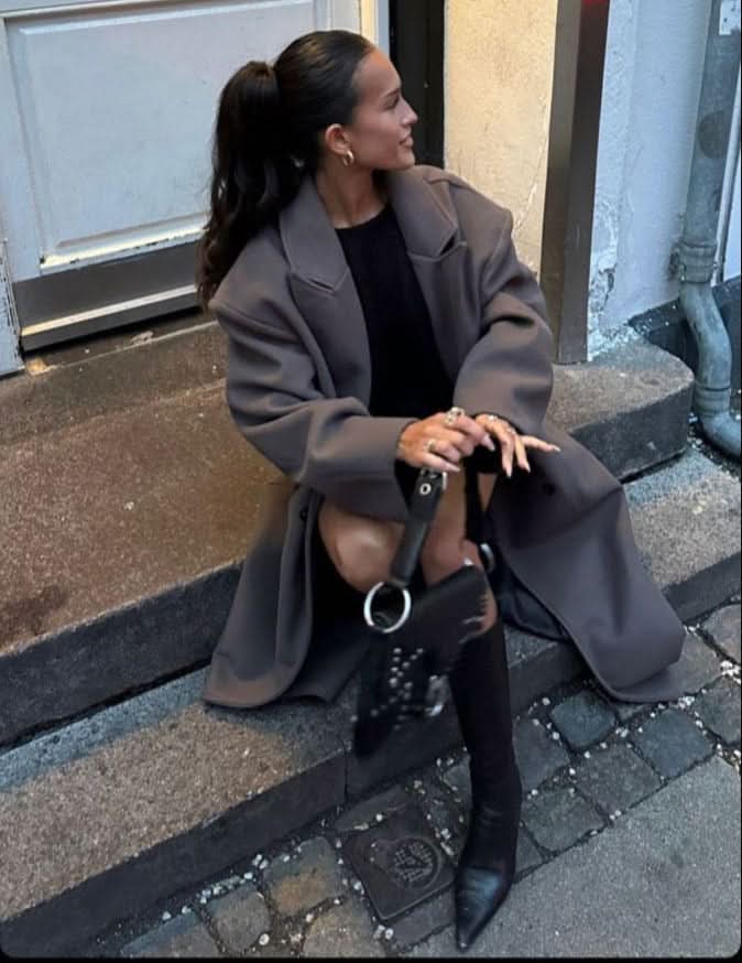 Classic Vintage Coat with a Flattering Fit