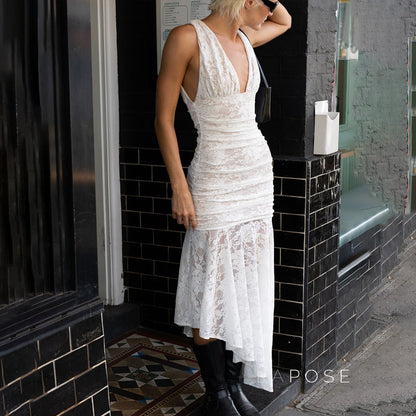 Beautifully Crafted Dress in a Classic Style