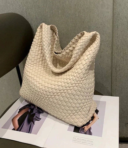 Beautifully Crafted Bag in a Classic Style