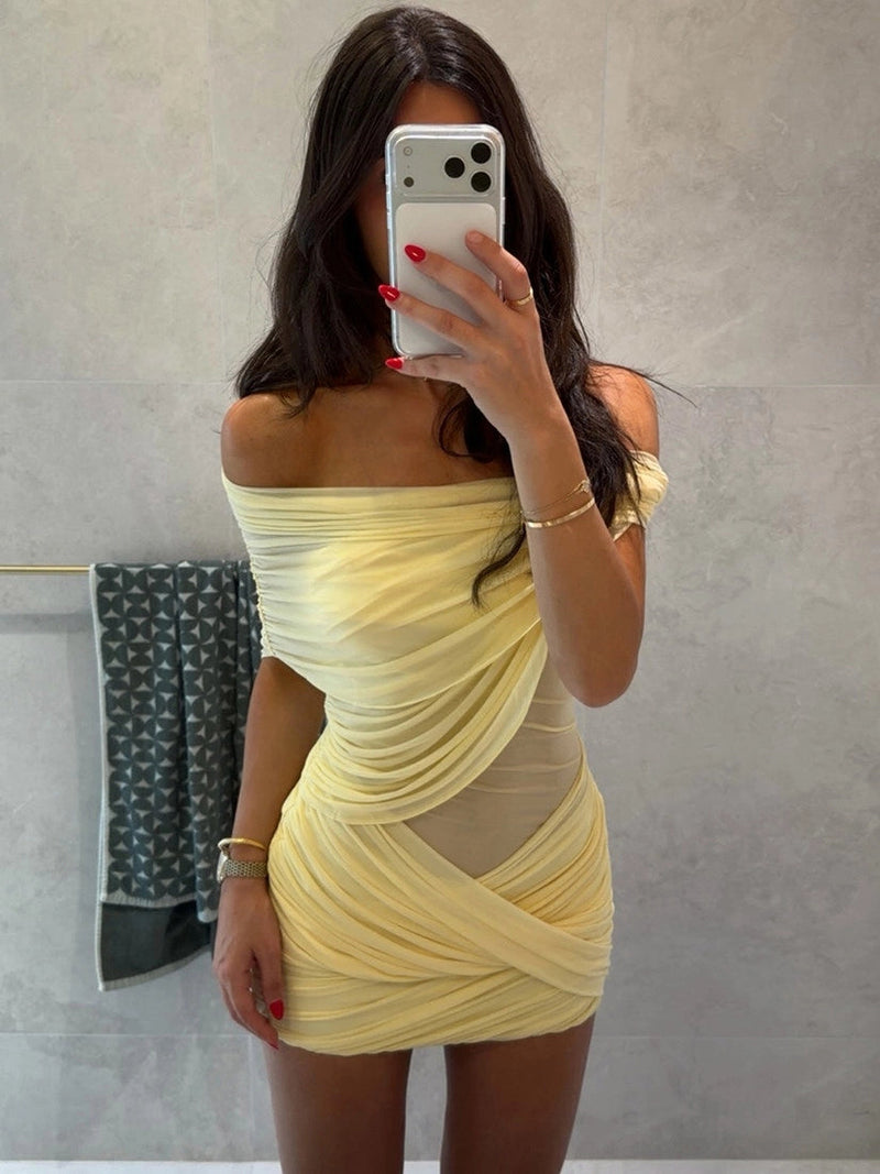 Effortlessly Elegant Dress with a Timeless Design