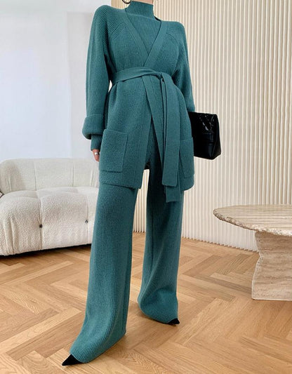 Effortlessly Elegant Garment with a Timeless Design