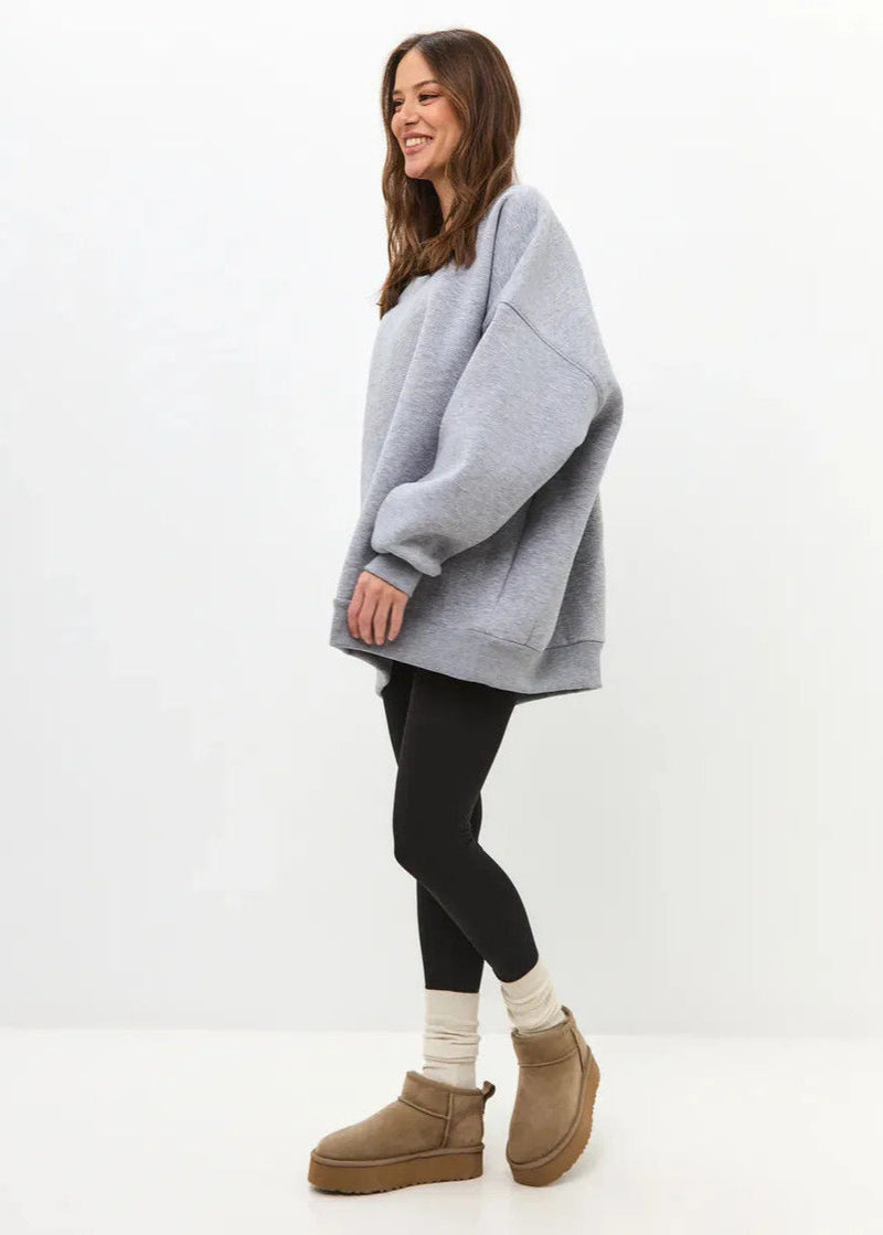 Well Tailored Pullover with a Graceful Silhouette