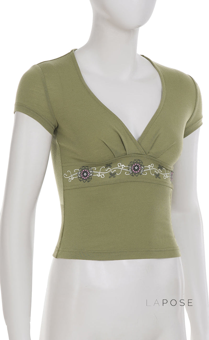 Classic Vintage & Enduringly Stylish Top