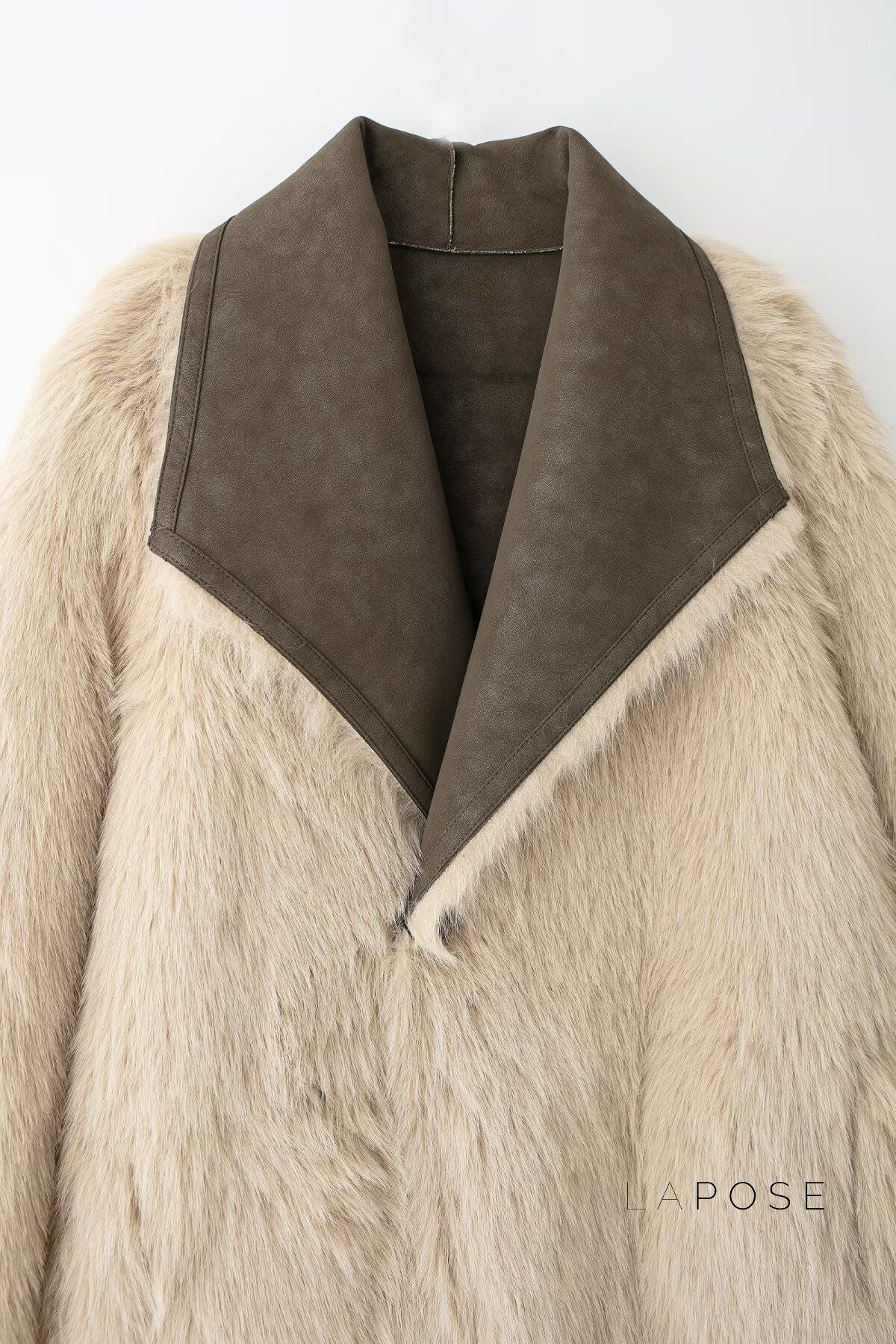 Beautifully Finished Coat in a Timeless Design
