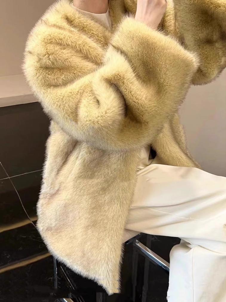 Polished Coat with an Effortless Classic Look