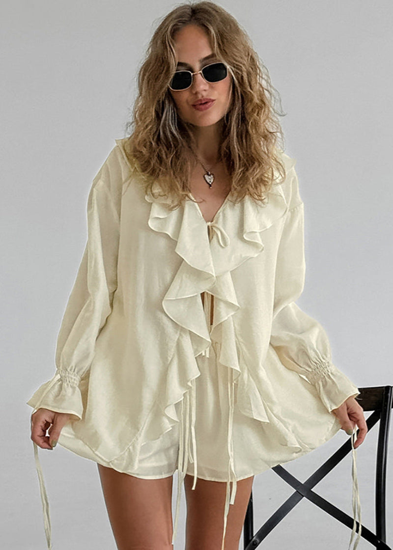 Effortlessly Elegant Garment with a Timeless Design