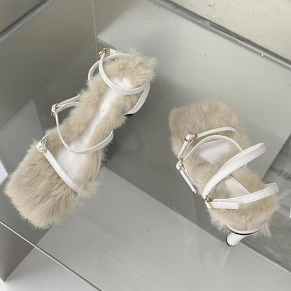 A Vintage Style Heels with Delicate Timeless Details