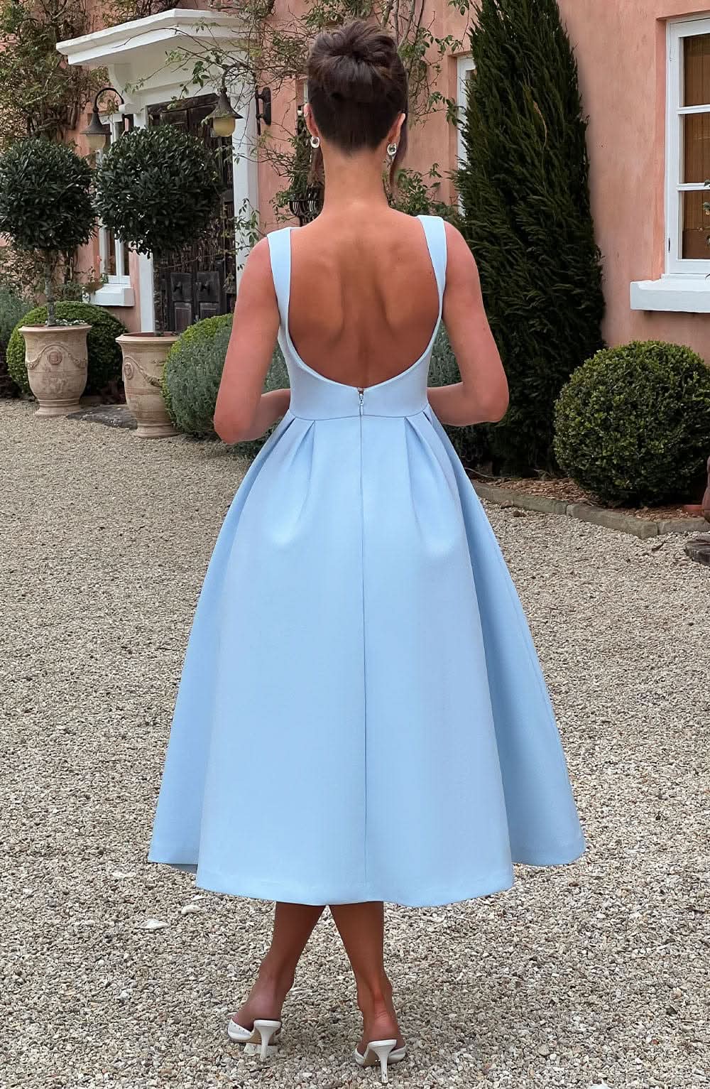 Sophisticated Dress with a Clean Classic Look