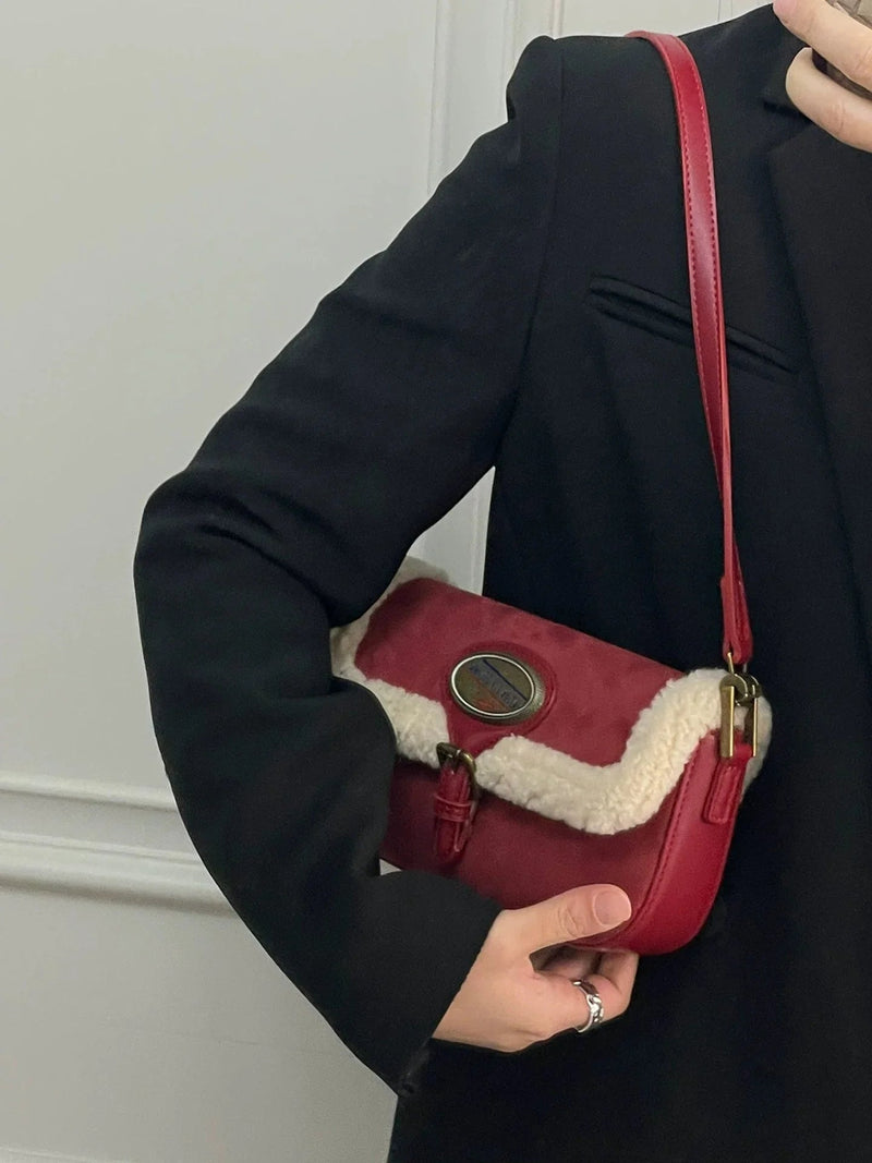 Sophisticated Bag with a Clean Classic Look