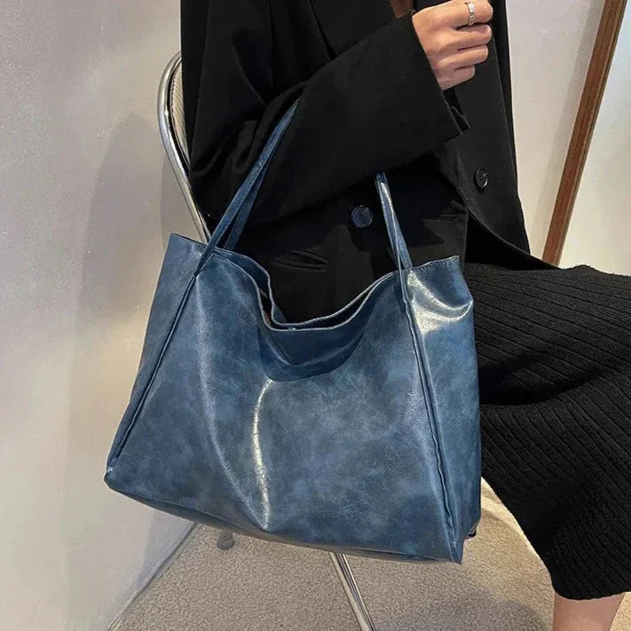 Classic Vintage Bag with a Flattering Fit