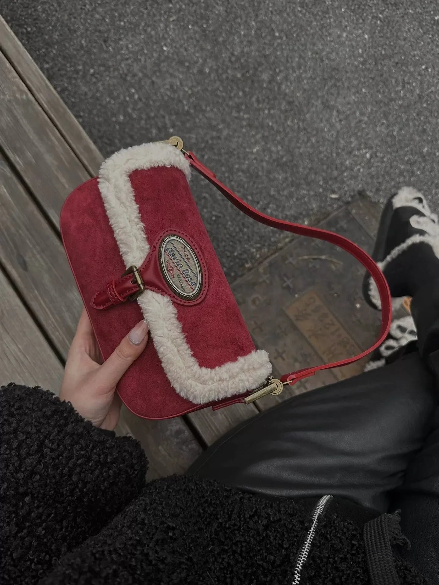 Sophisticated Bag with a Clean Classic Look
