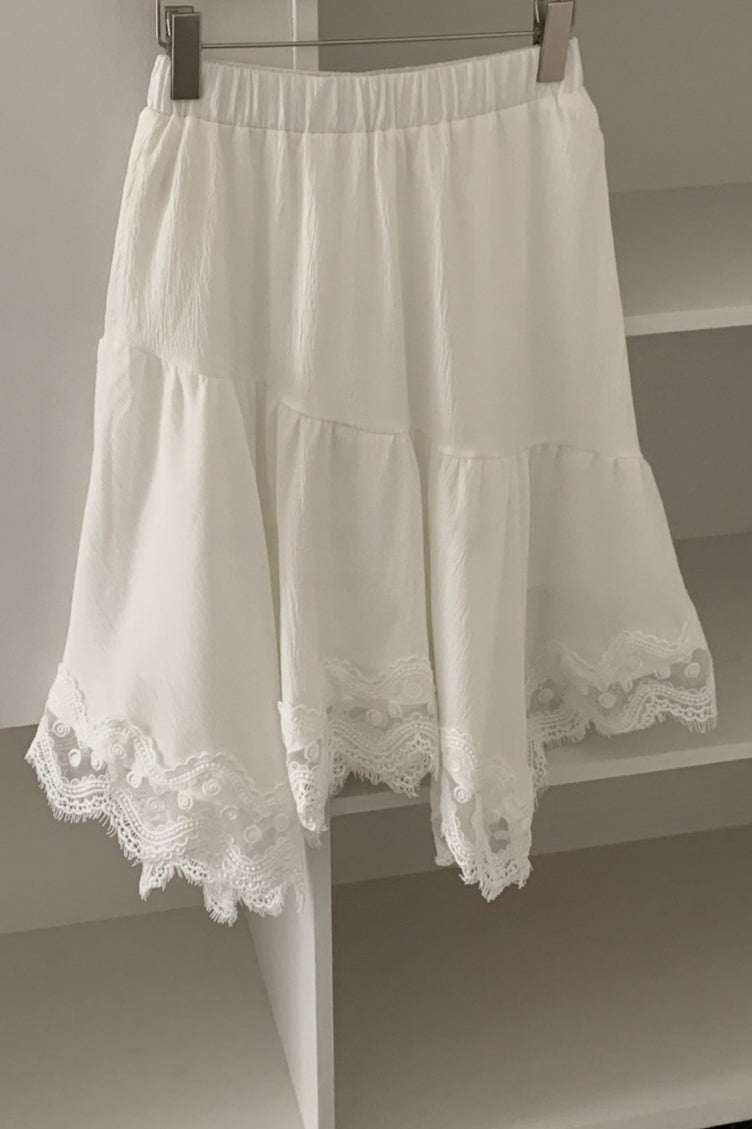 Gracefully Styled Garment for Any Occasion