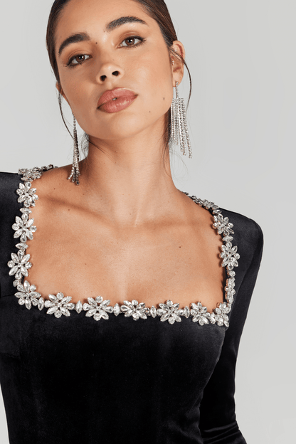Beautifully Finished Garment in a Timeless Design