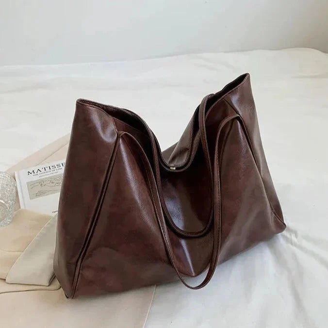 Classic Vintage Bag with a Flattering Fit