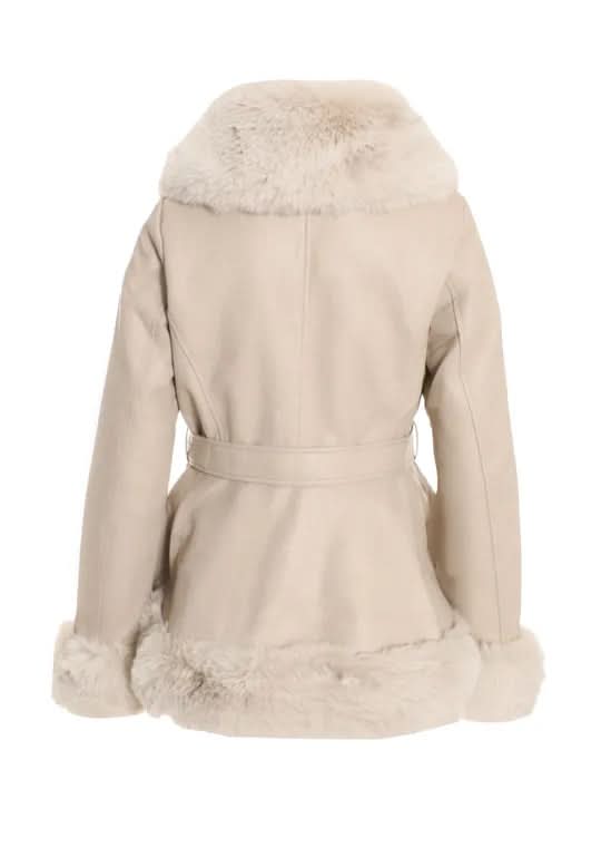 Beautifully Finished Coat in a Timeless Design
