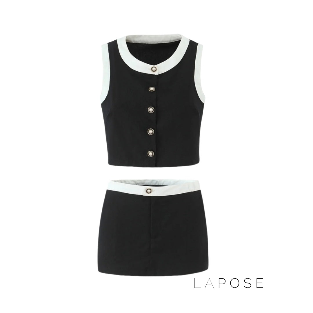 Effortlessly Elegant Garment with a Timeless Design