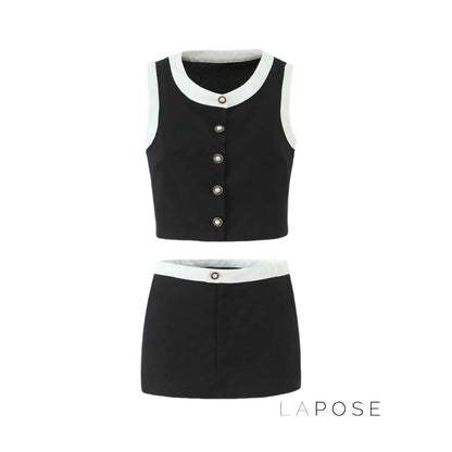 Effortlessly Elegant Garment with a Timeless Design